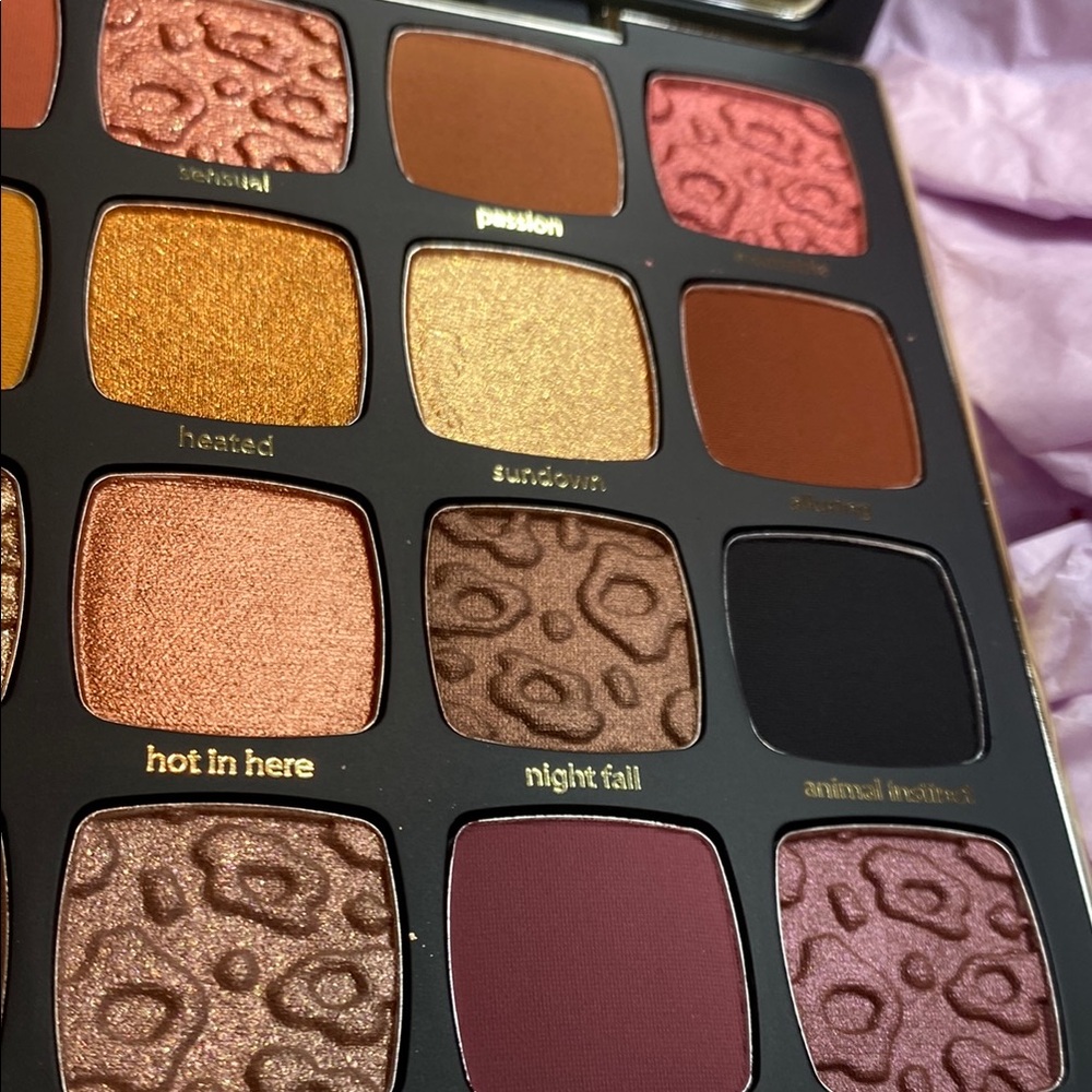 Tarte Red and Pink Eyeshadow Palette Vibrant Collection